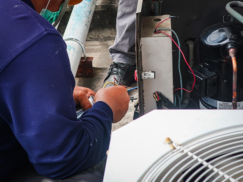 maintenance man repair air conditional and air com 2022 11 28 19 40 45 utc